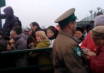 Давка на границе Украины и Польши: украинские "челноки" штурмуют Европу