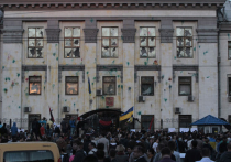Джен Псаки осудила нападение на посольство России в Киеве