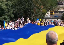В Португалии украинским болельщикам не дали пронести флаги Украины на матч "Зенит" - "Бенфика"
