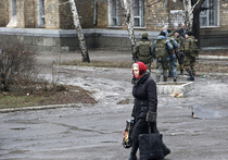 В Дебальцево эвакуируют мирных жителей, а ополченцы критикуют Захарченко