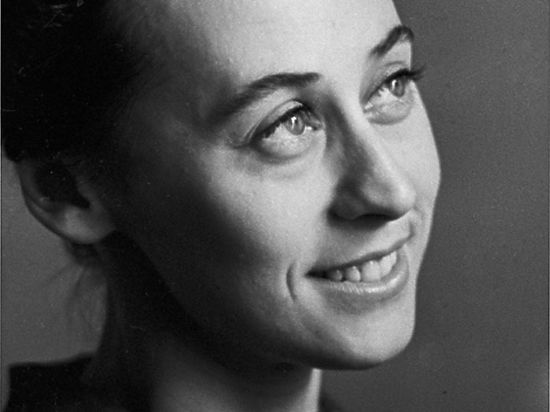 На 80-ом году жизни в Израиле умерла Нина Тимофеева, народная артистка СССР, одна из ярчайших представителей того поколения, которое сейчас называют Золотым веком Большого балета. 