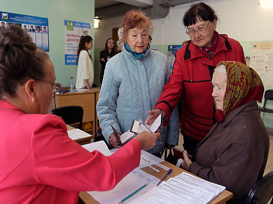 Отмену прямых выборов мэра Иркутска поддержали пенсионеры и студенты