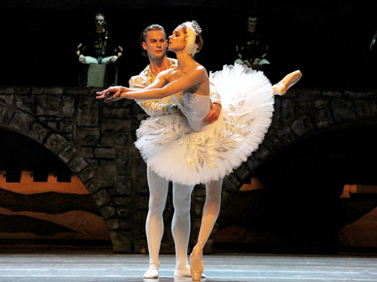 Самый русский балет современности показали в Приморье