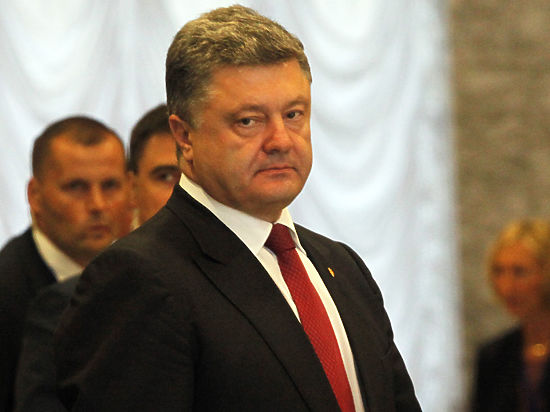 Украинские власти продолжают переписывать историю