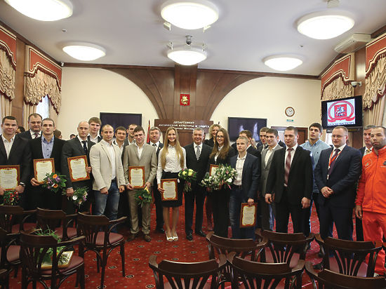 В зале Коллегии Москомспорта состоялось торжественное награждение тренеров и спортсменов за достижения в спорте