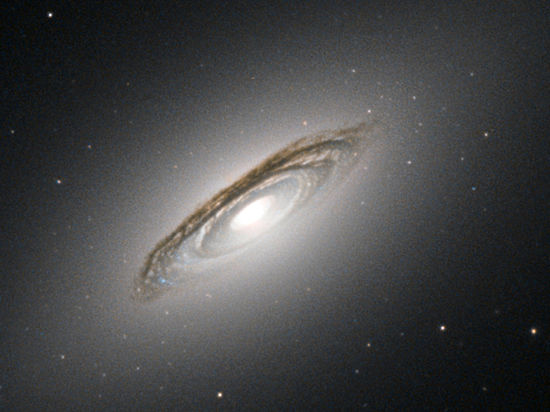 Ученые узнали детальные характеристики галактики NGC 6861, открытой еще в 1826 году