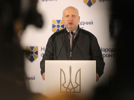 По словам главы СНБО, для этого необходимо создать на Украине самую мощную армию в Европе и ввести военное положение