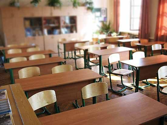 В пяти закрытых летом на капремонт школах Красноярска так и не начались работы