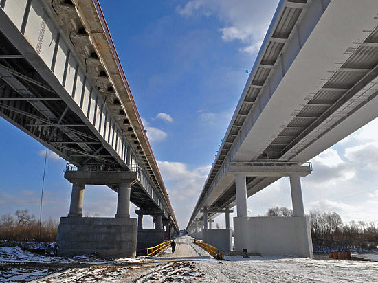 Движение по новому мосту близ Ялуторовска открыто на два года раньше срока

