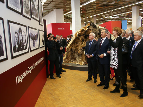На экспозициях, выставленных в ЦДХ, представлены разные уголки России