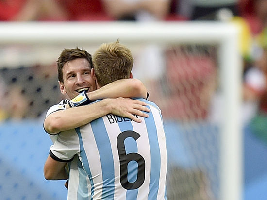Полуфинал ЧМ: осторожная Аргентина против разудалой Голландии