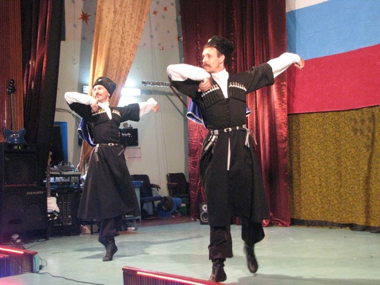 Государственный казачий ансамбль песни и танца выступил для осужденных ИК-11 региона