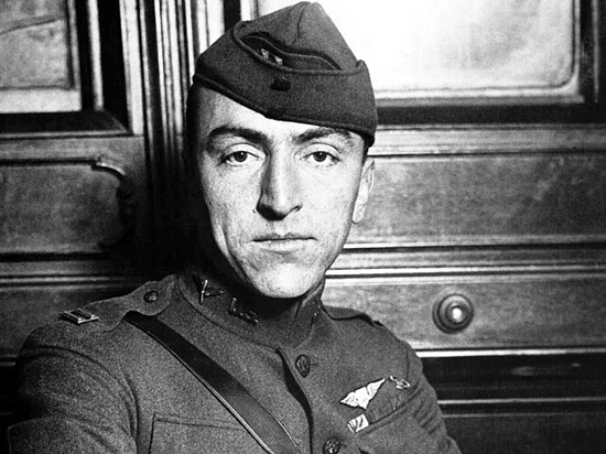 27июля 1973 года умер известный авиатор и автогонщик Эдвард Рикенбейкер