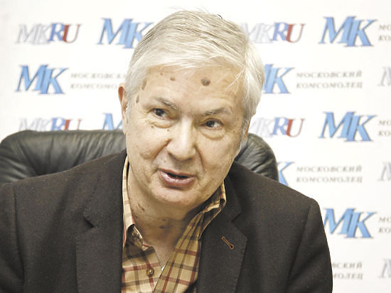 Генеральный секретарь Российского футбольного союза рассказал "МК", что изменит сложившаяся экономическая ситуация
