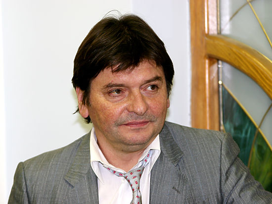 Евгений Дробышев: «На сцене нужно жить, а не «выступать» 
