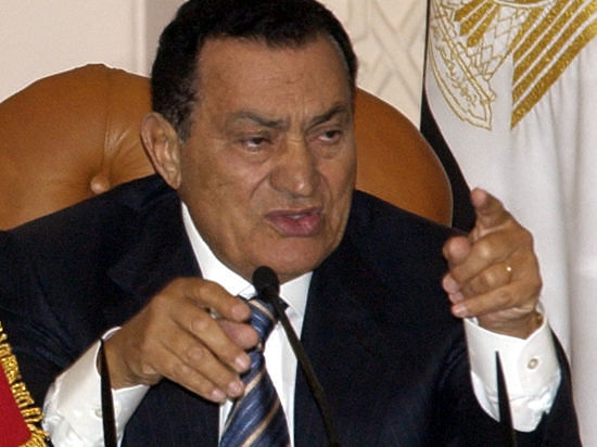 При этом Мубарак останется в тюрьме, так как проходит еще и по делу о коррупции