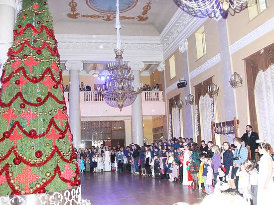 В Челябинском театре оперы и балета прошла Рождественская елка