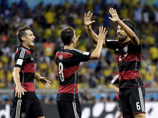 Германия разгромила Бразилию 7:1, а Клозе стал рекордсменом мира