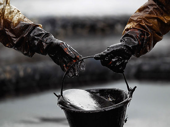 Нефть и российский рубль с начала года подешевели более чем на 20 процентов