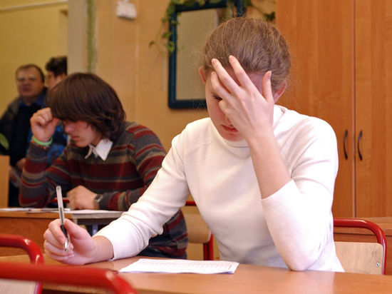 В России сдают третий единый экзамен