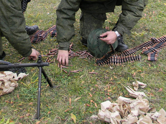 Пока в Киеве маршировали, на юго-востоке загоняли армию в «котлы»
