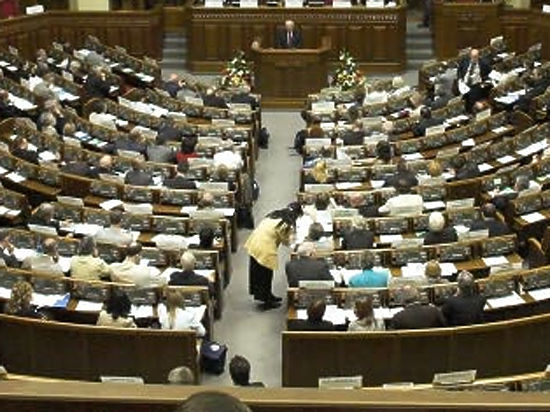 Верховная Рада приняла в первом чтении «антикоррупционный закон»