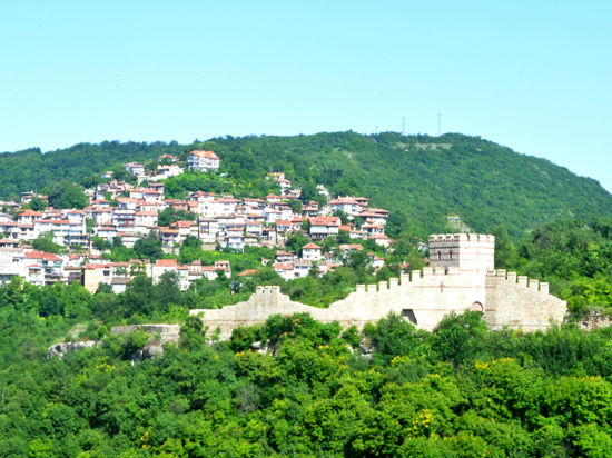Болгария: соседство истории и современности 

