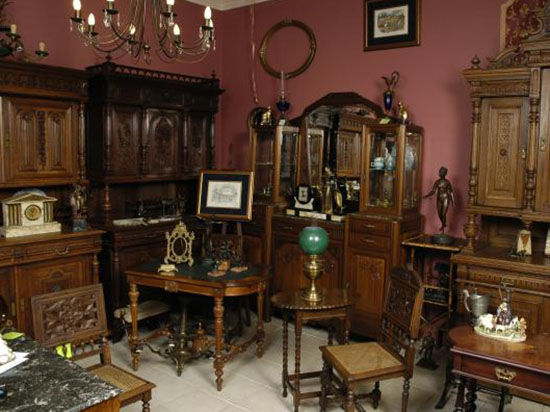 Антиквариат – это не просто изысканные вещи, не просто произведения искусства, а в  первую очередь - выгодная инвестиция в будущее вашей семьи