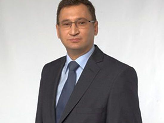 Неожиданный испуг был заметен на лице пресс-секретаря мэра Ивана Лавретьева, когда в зал вошли три депутата-коммуниста