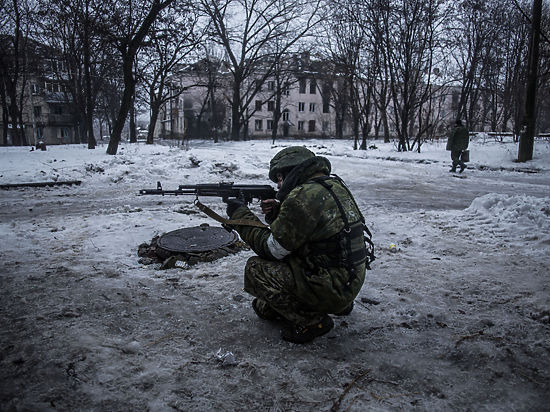 Верховная рада признает ополченцев террористами, а в Донецке договариваются 
о назначении официального представителя Киева в минском формате