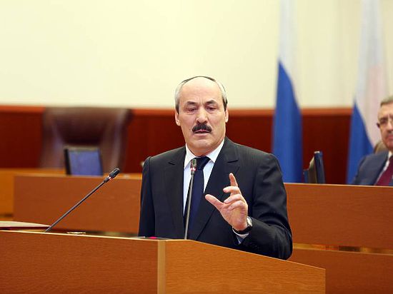 Глава Дагестана поднялся на две позиции в рейтинге эффективности губернаторов