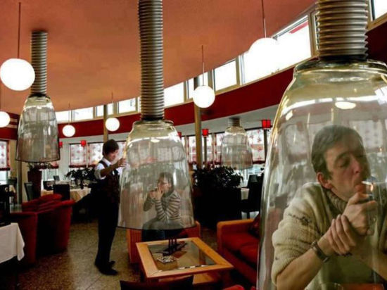 В питерских кафе нарушают закон о запрете курения