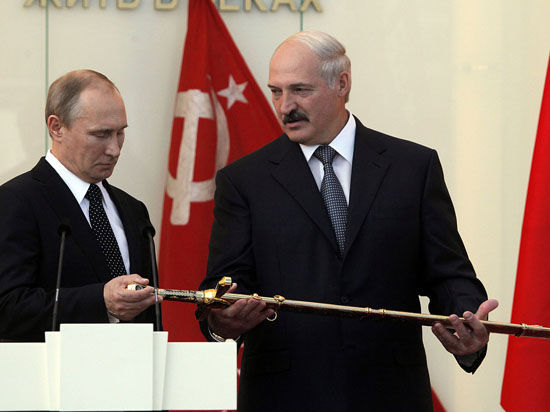 Ранее президент Белоруссии подвергся критике мирового сообщества, назвав этот город "свинарником"