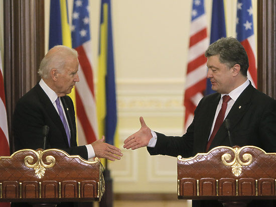 Вице-президент США и глава украинского государства пообщались по телефону