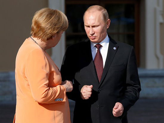 Путин и Меркель обсудили ход реализации Минских договоренностей