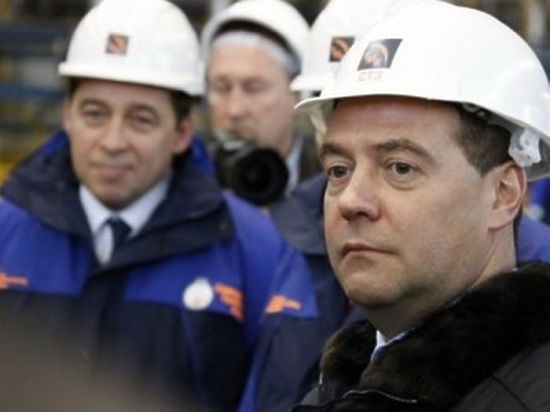Медведев в Свердловской области озвучил новую программу развития промышленности России