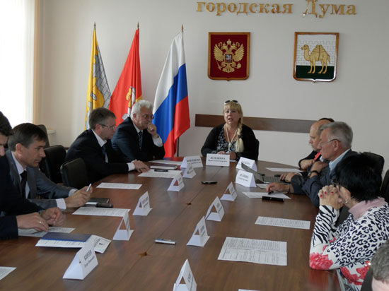 В Челябинской городской думе обсудили необходимость возвращения государства в сферу ЖКХ