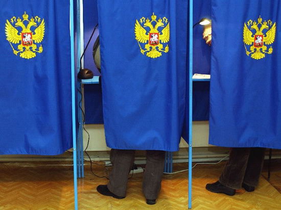 В чем заключается одна из основных причин победы кандидатов от «Единой России» на губернаторских выборах в РФ 