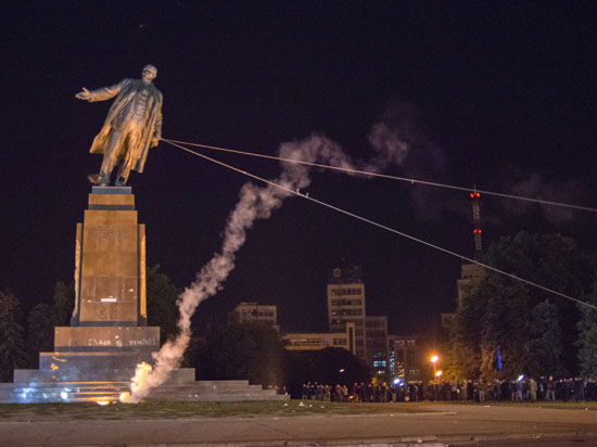 Харьков лишился памятника Ленину