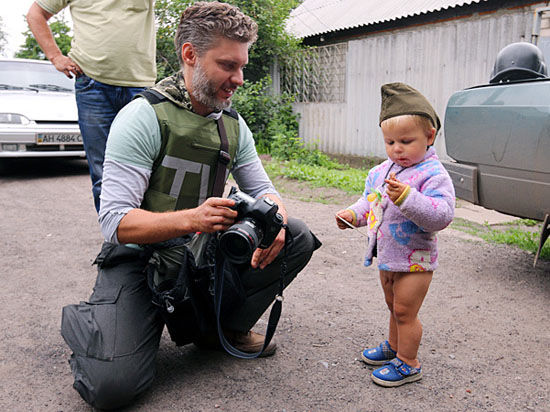 Фотографа похоронят рядом с ранее погибшими на Украине коллегами