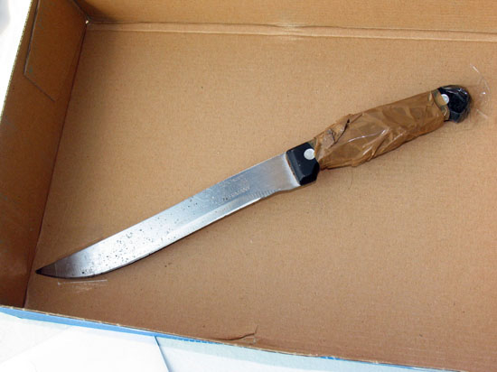 Кухонный нож проглотил 27-летний москвич, пожелавший покончить с жизнью