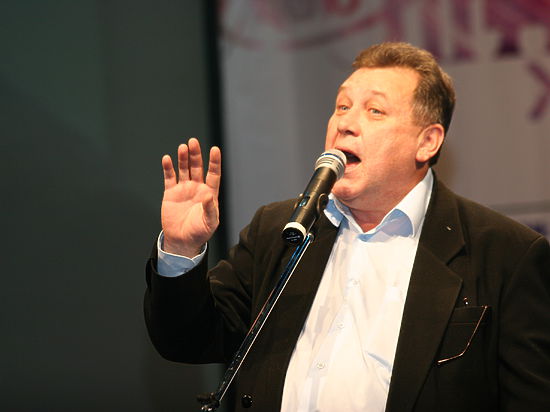 40-летие творческой деятельности уфимский пародист Александр Чистяков отметит 1 апреля юбилейным юмористическим шоу. 