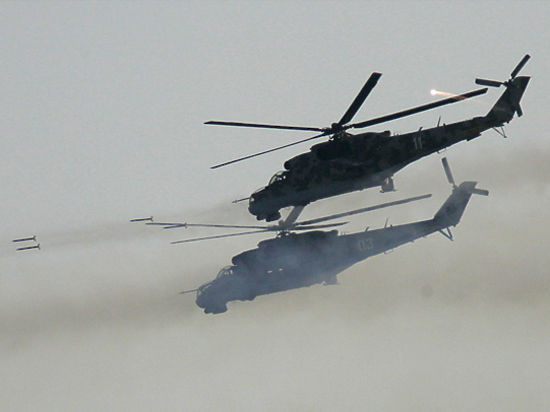На границе Нагорного Карабаха азербайджанские военные уничтожили военный вертолет НКР