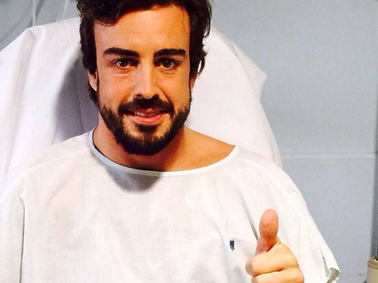 Испанец Фернандо Алонсо после аварии на тестах испытывает проблемы со здоровьем