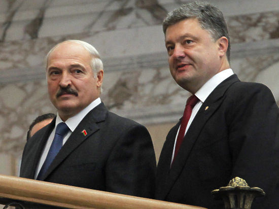 Оператор подглядел общение лидеров Украины и Белоруссии на переговорах в Минске