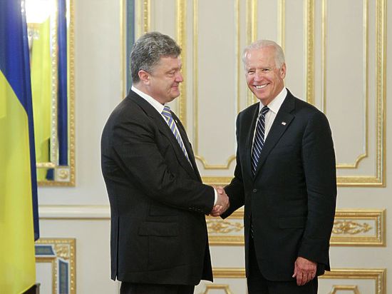 Глава Украины провел разговор с Джо Байденом
