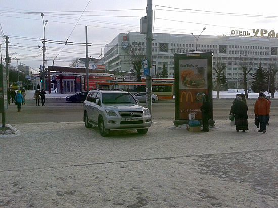Пермские власти готовятся вынести на общественное обсуждение проект платных автопарковок на центральных улицах города