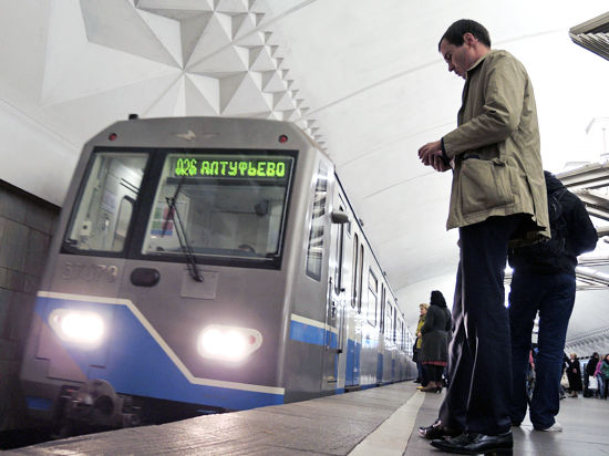 «МК» узнал мнения сотрудников метрополитена о причинах аварии на Арбатско-Покровской линии