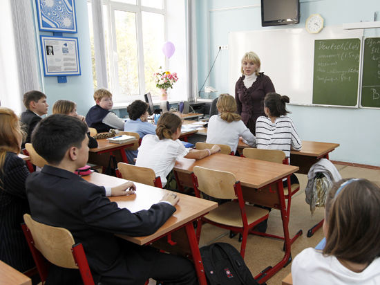 Возможность больше отдыхать, но при этом больше зарабатывать появится в будущем у российских учителей