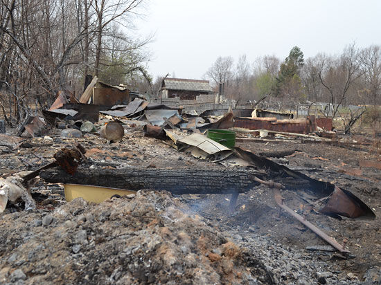 На 13-м километре Игнатьевского шоссе огонь уничтожил несколько десятков садовых домиков
